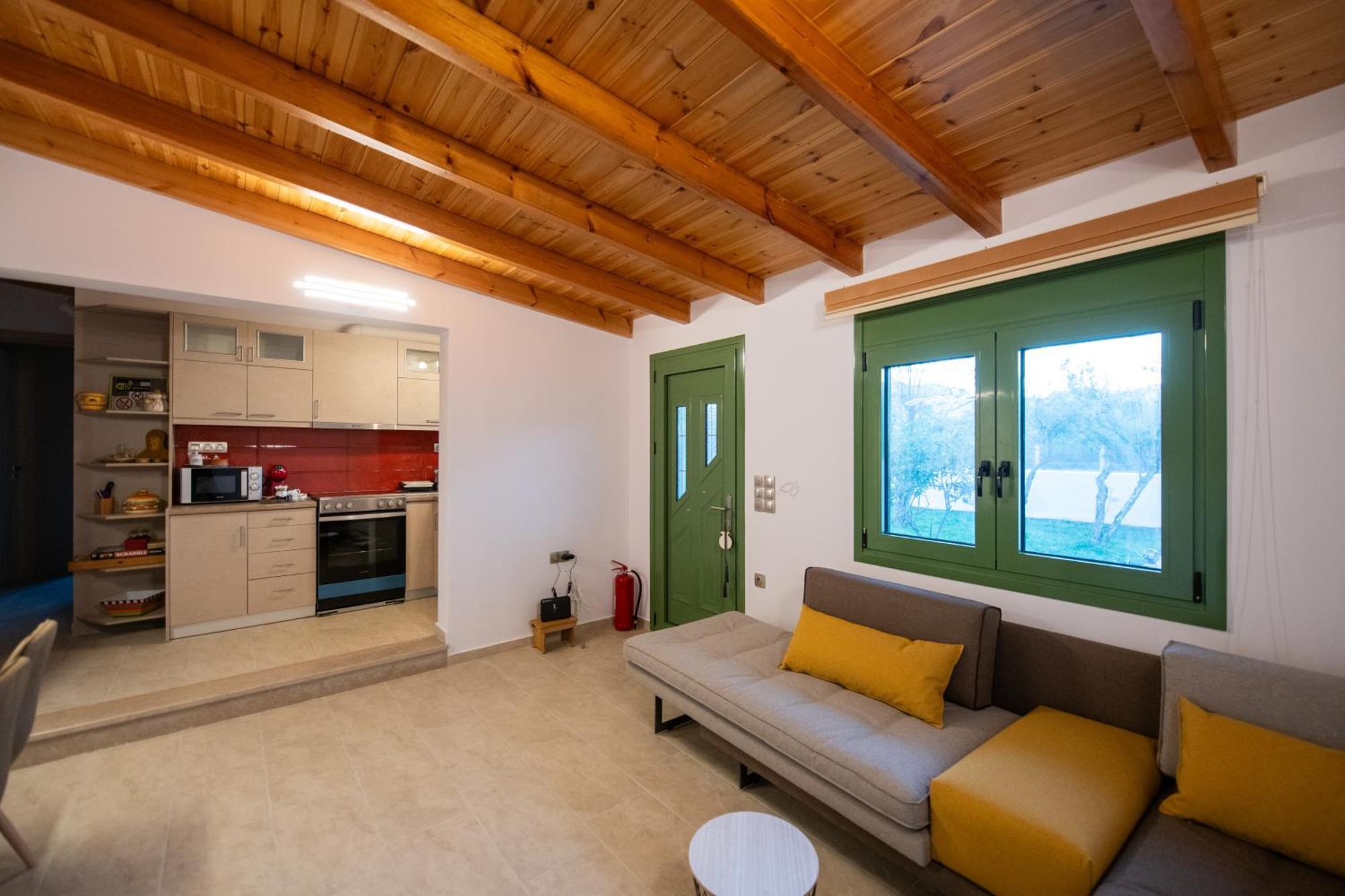 House By The Sea Aigio Exterior foto