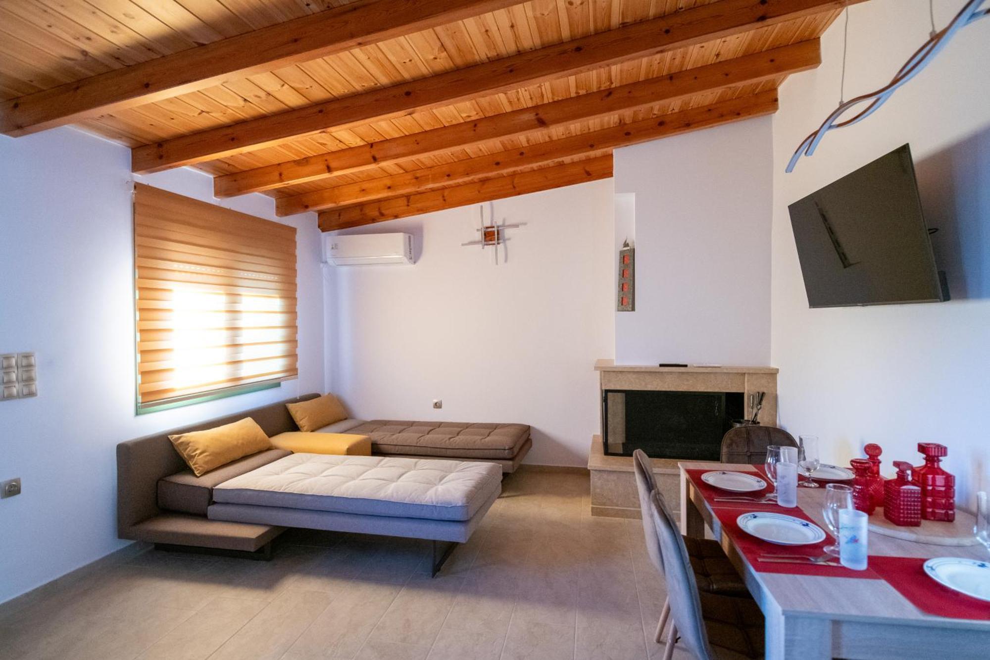 House By The Sea Aigio Exterior foto